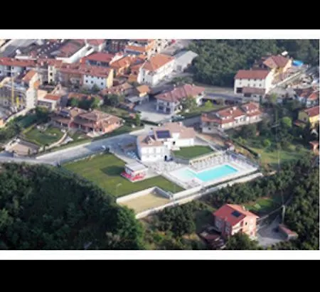 I Perticali 3* Carrù